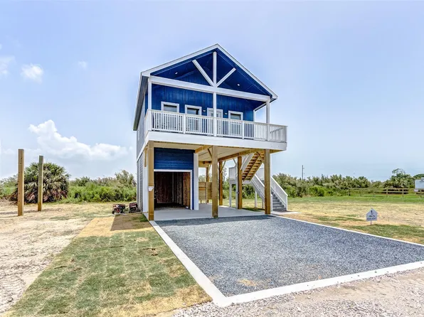 1075 Shady Ln, Gilchrist, TX 77617
