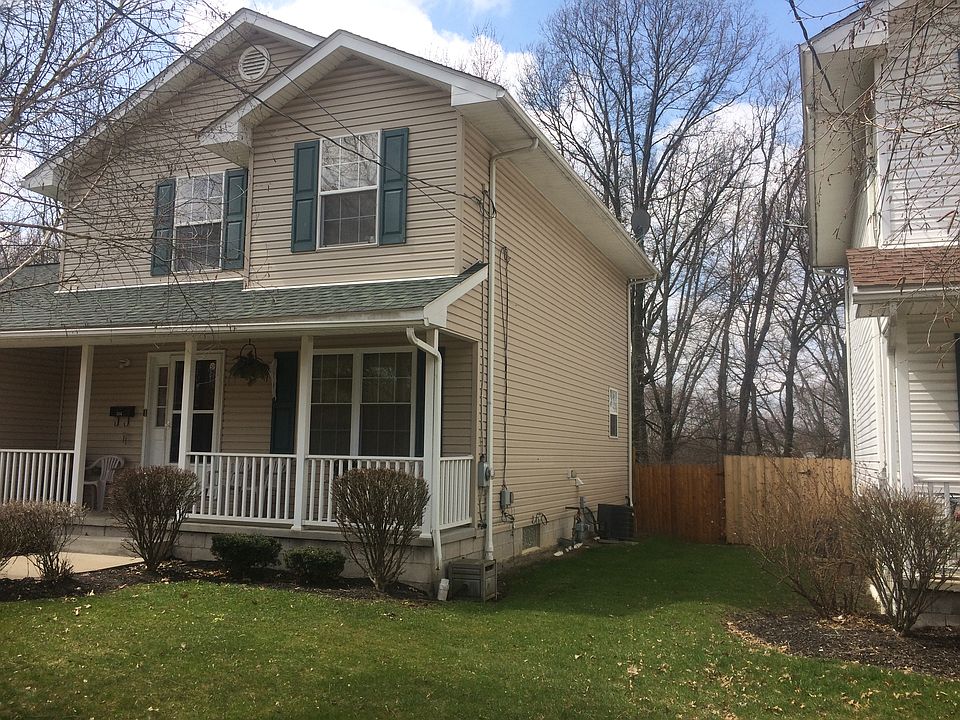2nd image of 556 Hudson Ave