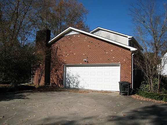 2nd image of 104 Joseph Pl