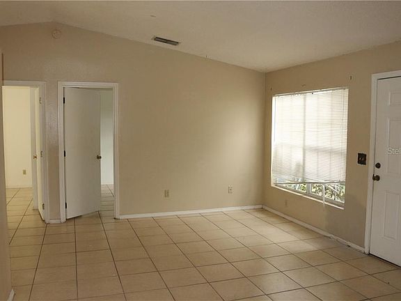 4th image of 362 Dundee Dr
