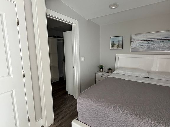 4th image of 1239 Charlemont Ave