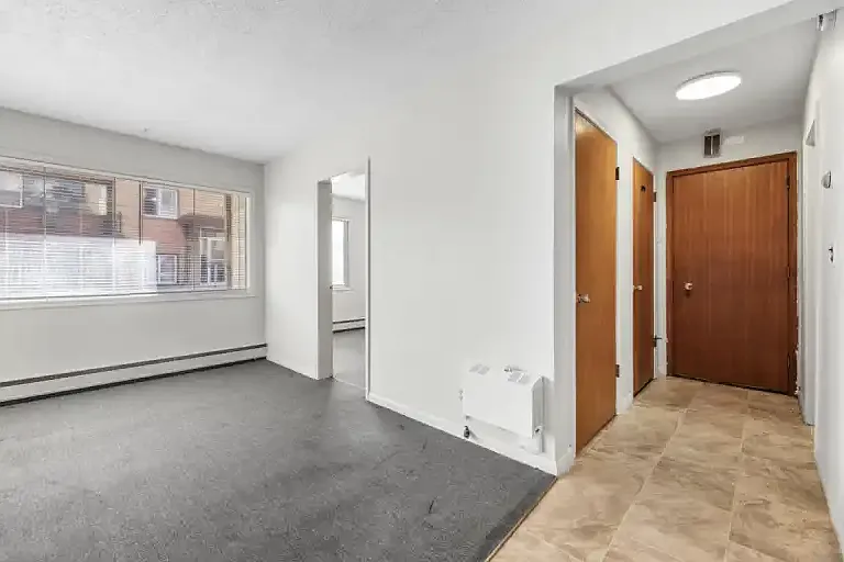 173 Procter Pl #4 — Photo 2