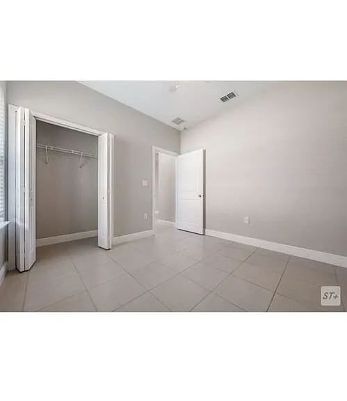627 Yak Ct — Photo 12