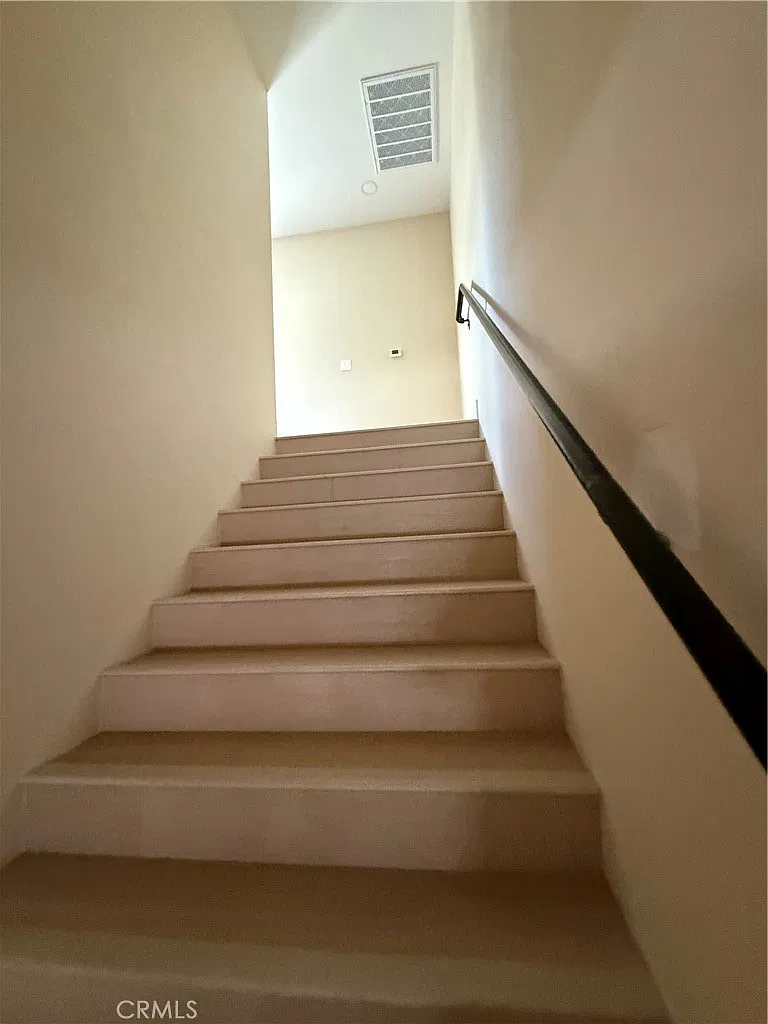 2 bed, 800 sqft, $2,600 — Photo 4