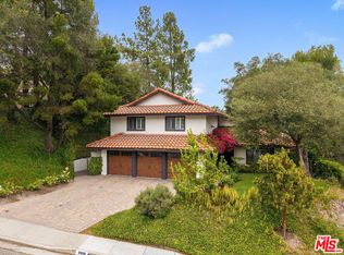 2626 Basil Ln, Los Angeles, CA 90077