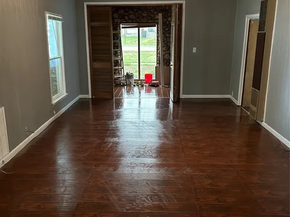 1205 W Cummings St, Henryetta, OK 74437