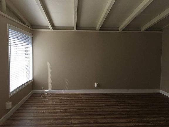 2nd image of 282 Twinlake Dr