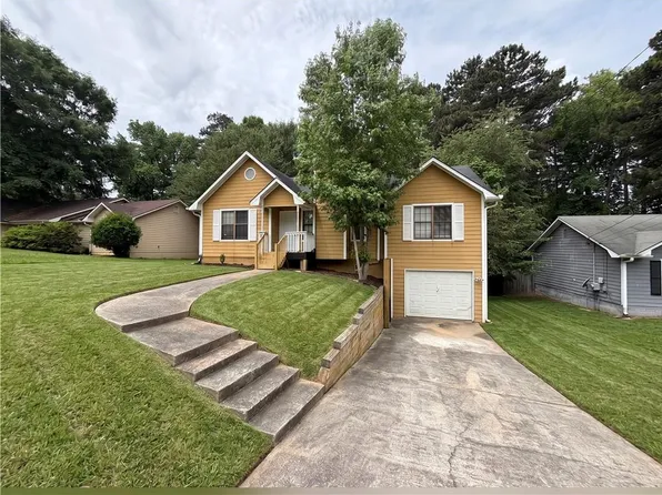 10433 Candlelight Rd, Jonesboro, GA 30238