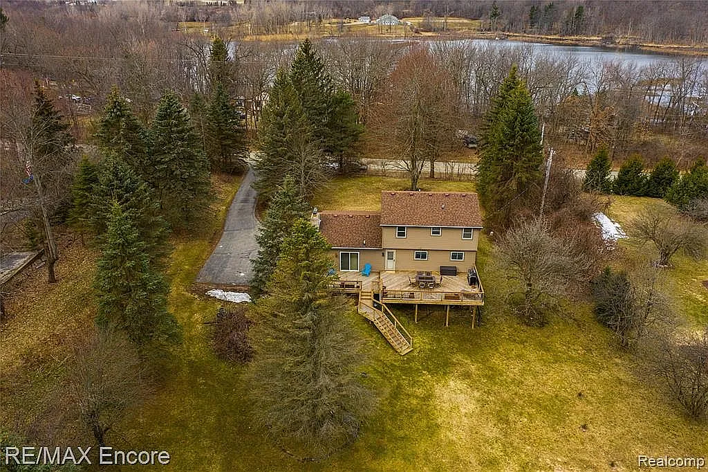 5835 Ludwig Rd photo 1