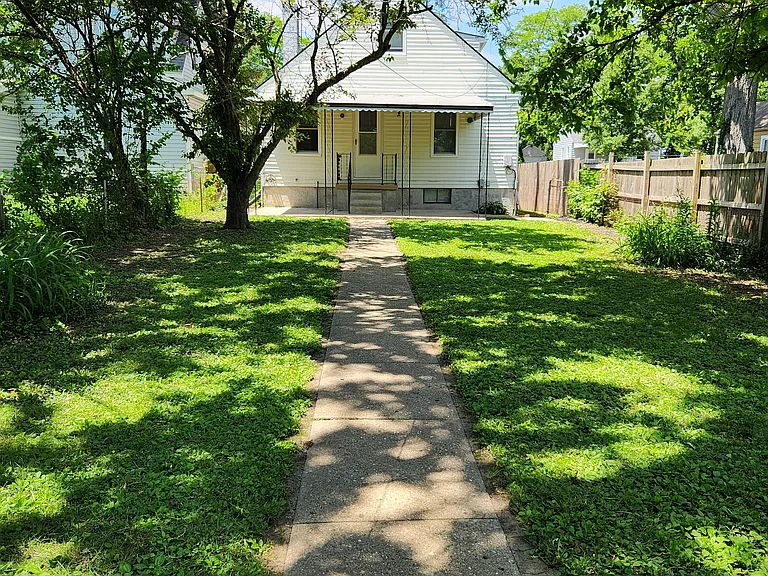 2538 Revere Ave — Photo 20
