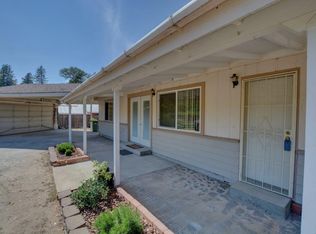 2258 Elk Ln, Grants Pass, OR 97527