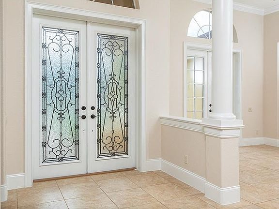 3rd image of 6757 Crescent Woods Cir