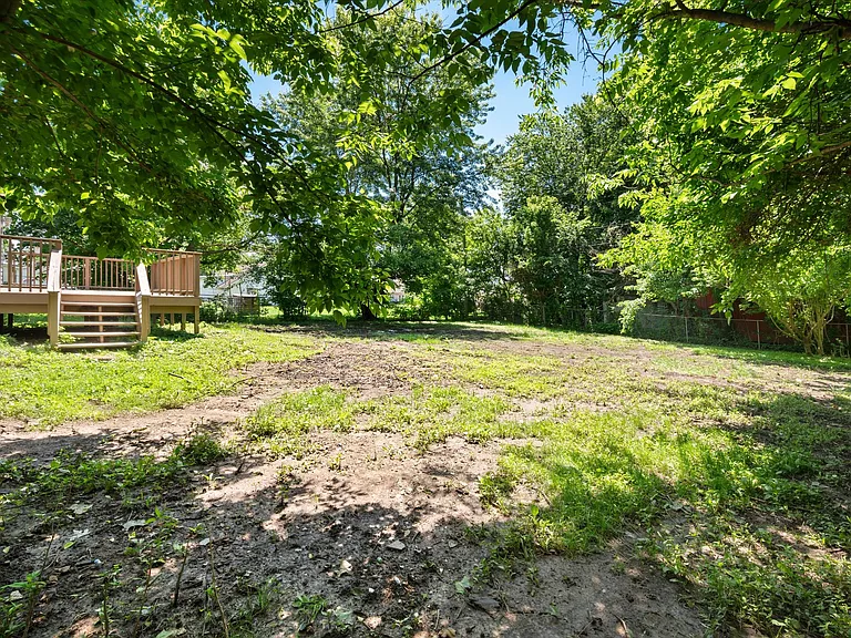123 E Main St — Photo 35