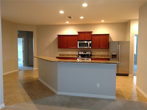 4th image of 1720 SW 31st Lane Cpe