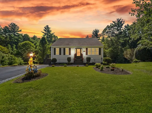 48 Aspen Holw, Raynham, MA 02767