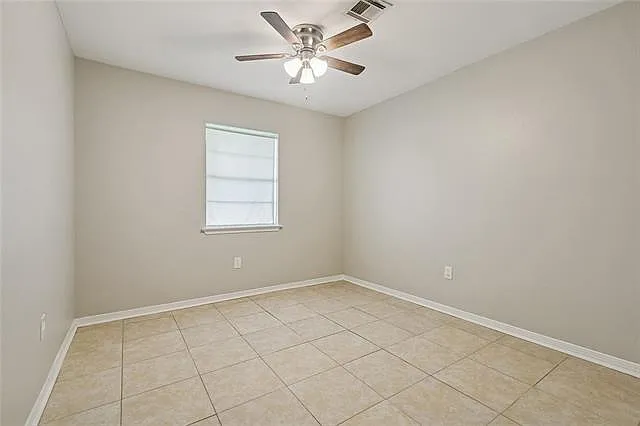 1728 Greenwood Dr — Photo 12