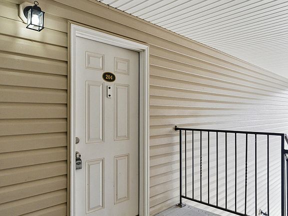 2nd image of 10200 Deer Vista Dr Unit 204