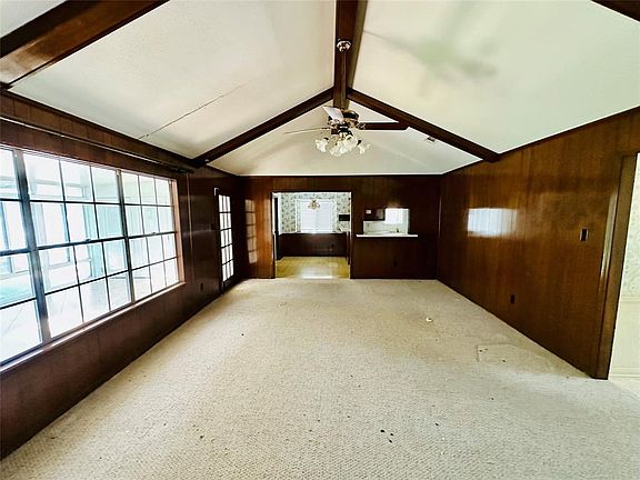 3rd image of 15609 Australia St