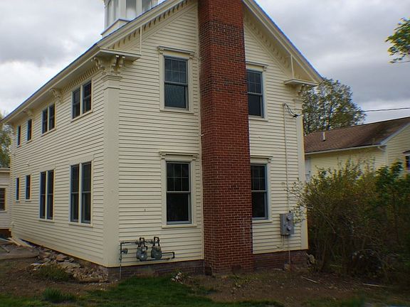 2nd image of 4 Grand St #C