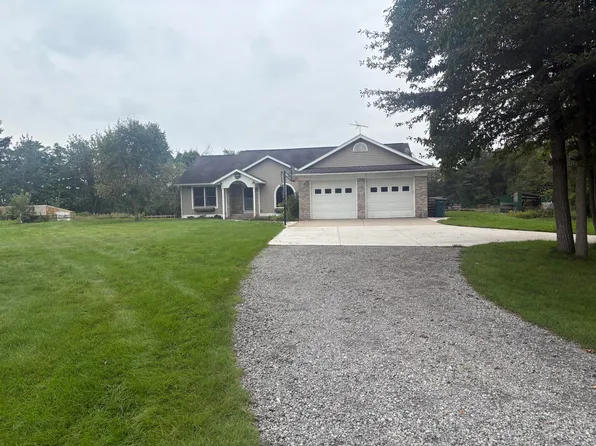 18635 112th Ave, Nunica, MI 49448