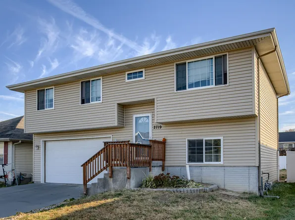2719 S 16th St, Council Bluffs, IA 51501