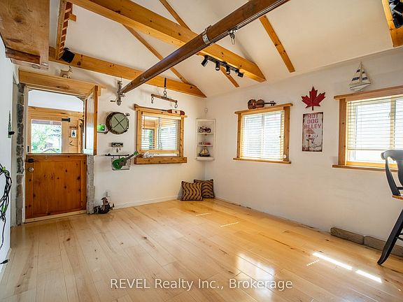 5th image of 3816 Crystal Beach Dr
