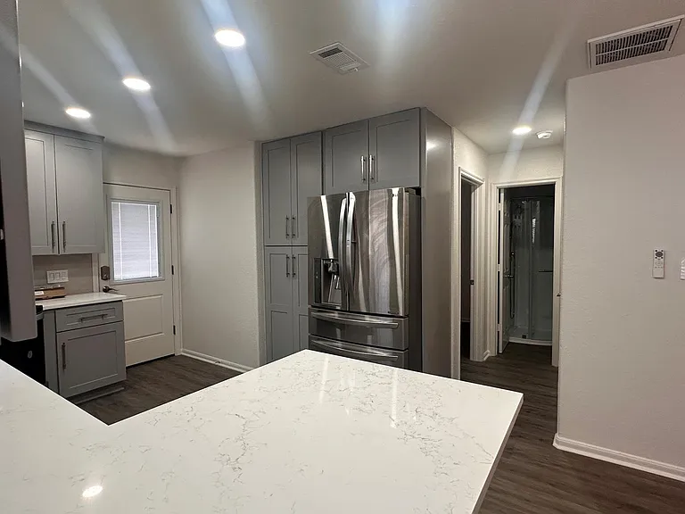 2702 Vienna Pl — Photo 4