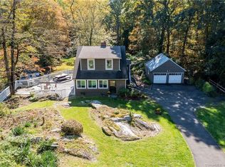 753 Den Rd, Stamford, CT 06903