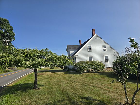 3rd image of 759 Goodwin Road