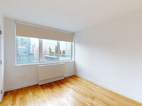 4th image of 805 Columbus Ave APT 12A