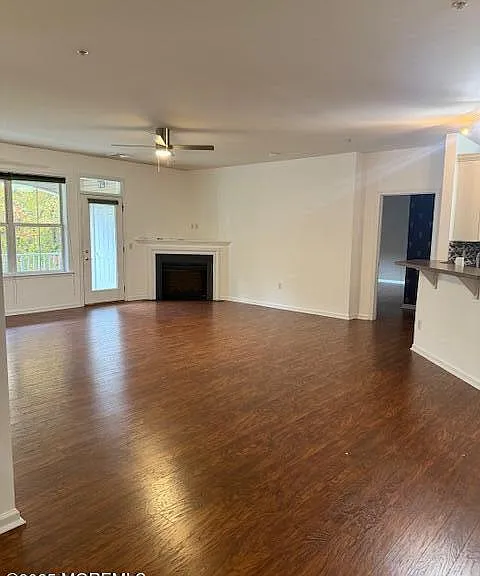 414 Sloan Ct — Photo 7