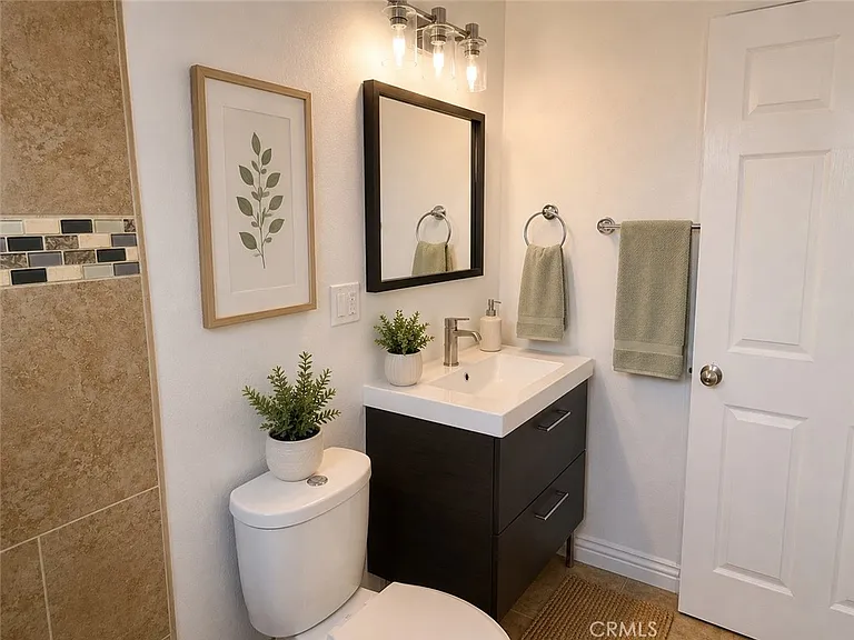 847 W Gage Ave — Photo 13