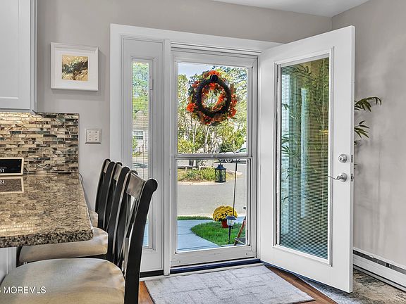 3rd image of 478A Buckingham Drive