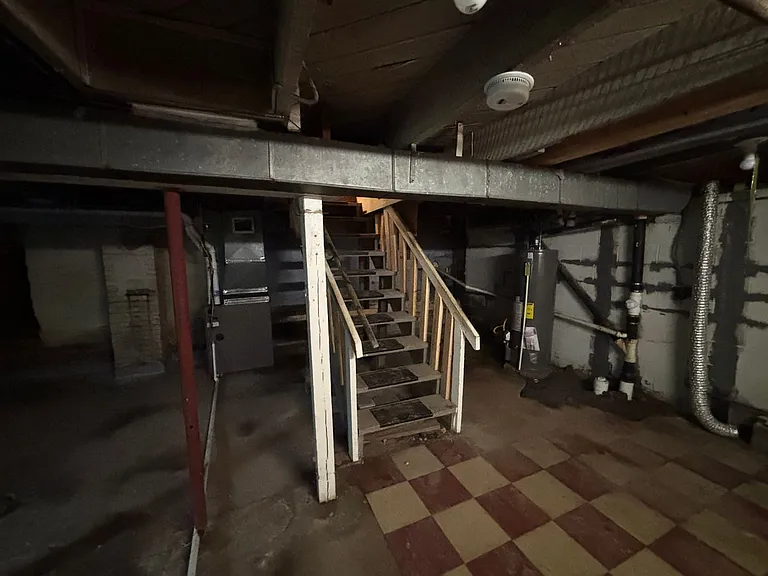 655 Beatty Rd — Photo 20