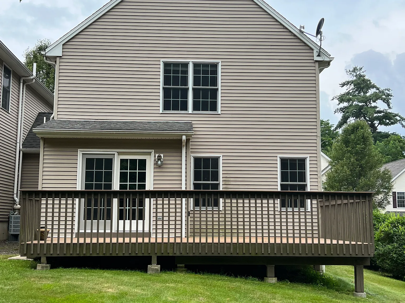 2 bed, 2.5 bath, 1392 sqft, $2,389 — Photo 2