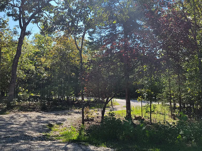 37 Ridgehaven Cir — Photo 2