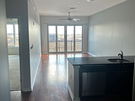 5th image of 530 Harlan Blvd Unit 611
