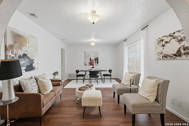 6722 Lake Cliff St — Photo 2