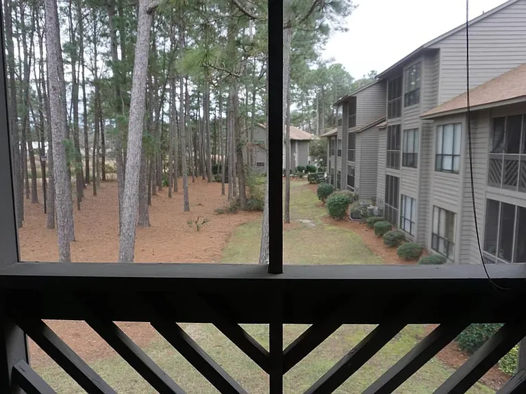 906 Indian Wells Ct — Photo 15