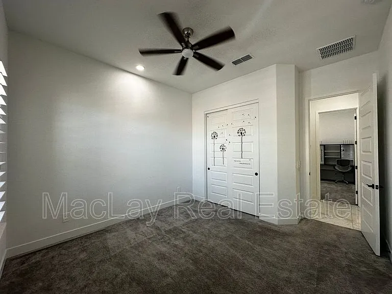 1979 W Lariat Ln — Photo 25