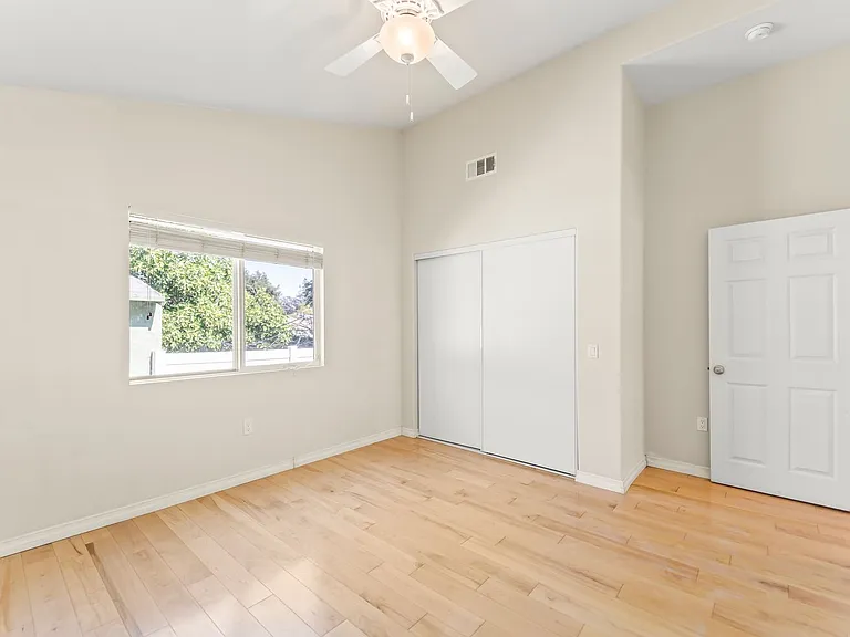 260 Acacia St — Photo 20