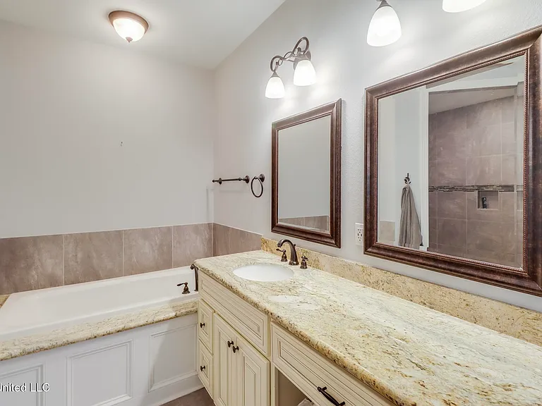 14914 Audubon Lake Blvd — Photo 18