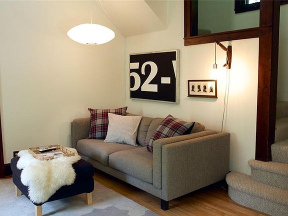 3rd image of 2512 31st Ave S