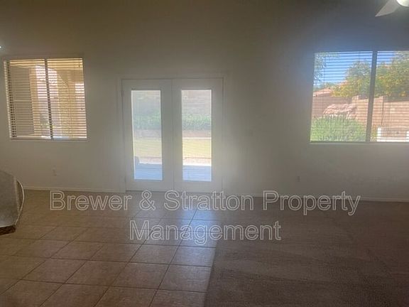 4th image of 4224 E Cherry Hills Dr