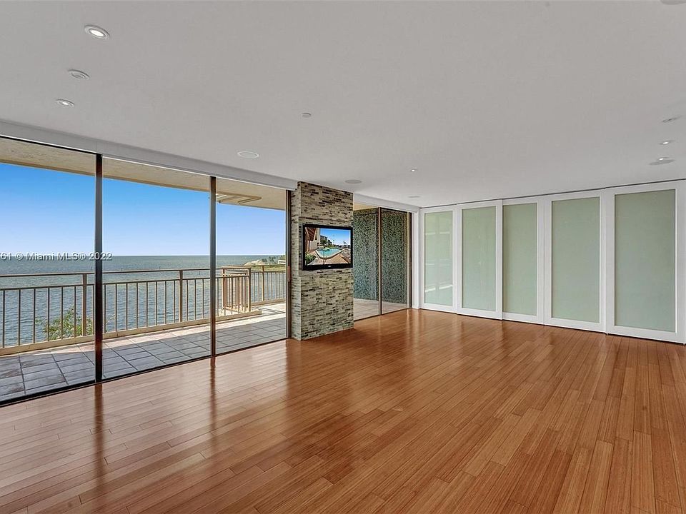 1st image of 1632 S Bayshore Ct APT 501