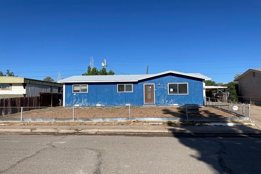 1st image of 461 Alamo St