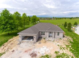 1860 Viney Grove Rd, Prairie Grove, AR 72753