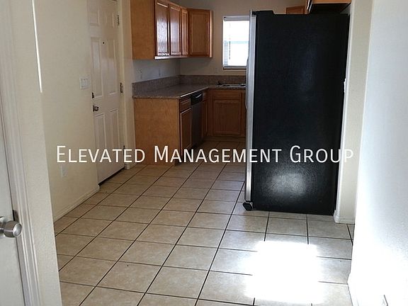 2nd image of 206 San Clemente Ave NW APT 1