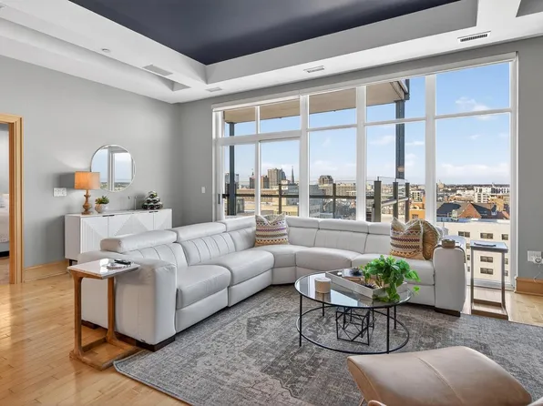 1313 North Franklin PLACE #1002, Milwaukee, WI 53202