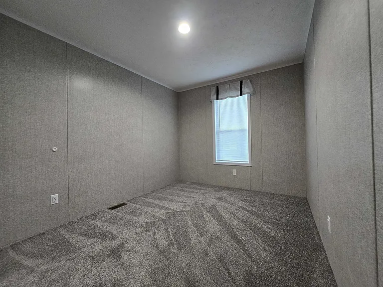 29800 Guilford Cir #423 — Photo 25